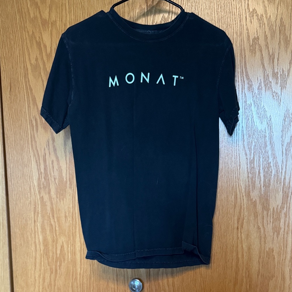 Monat FAMILY Black Women's Short Sleeve Tee
